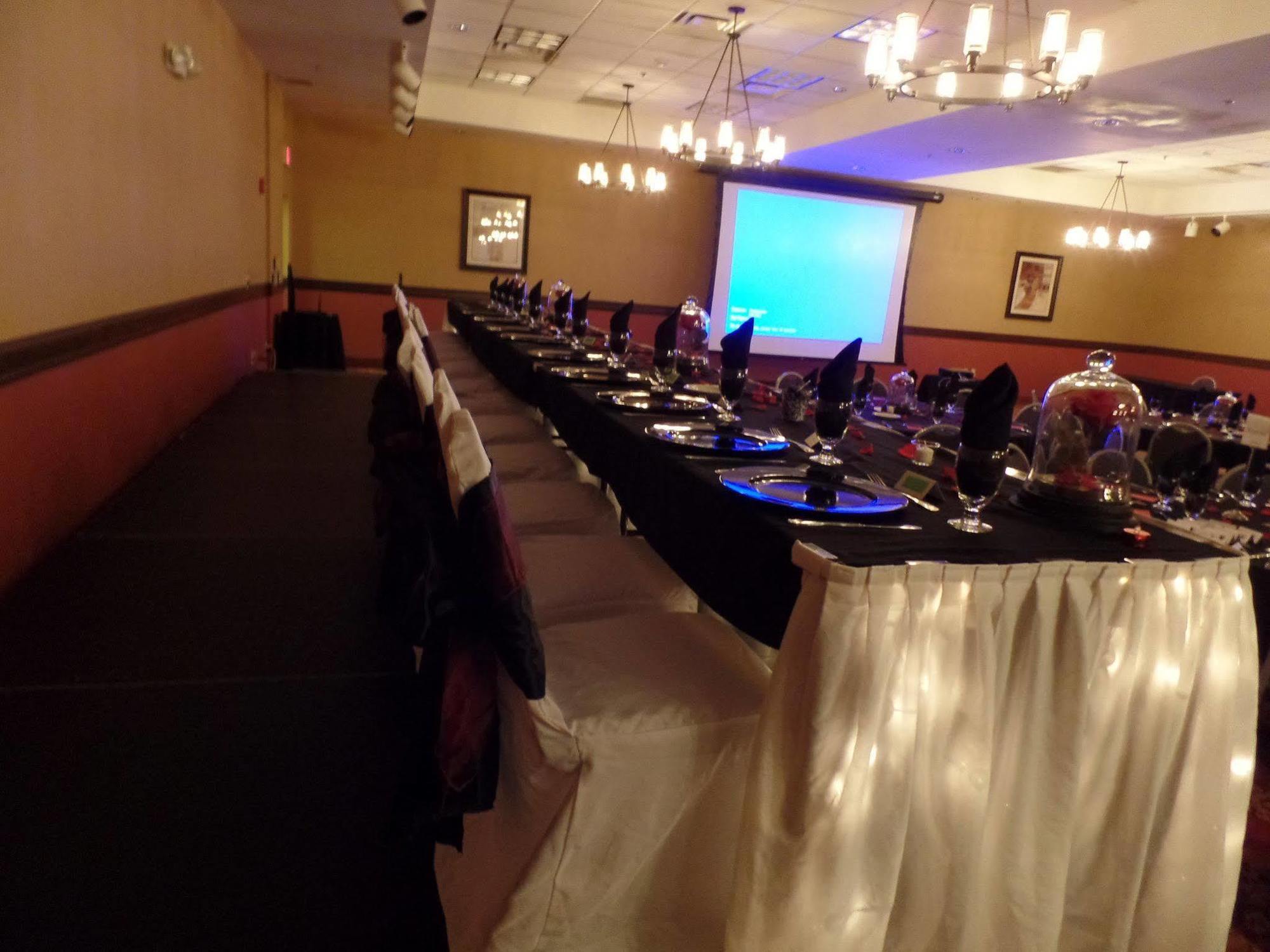 Holiday Inn Hotel & Suites Owatonna Buitenkant foto